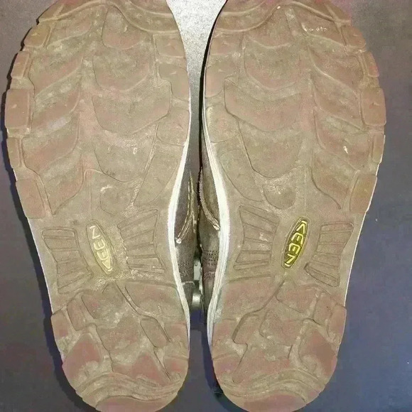 Keen Dry Distressed Brown Clog Slip On faux Fur Lining size 8.5 - Picture 4 of 7